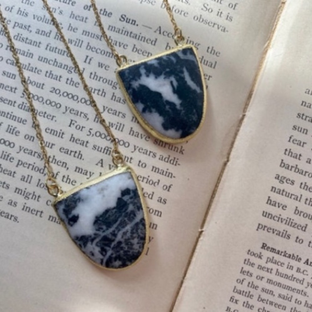 Black & White Agate Necklace